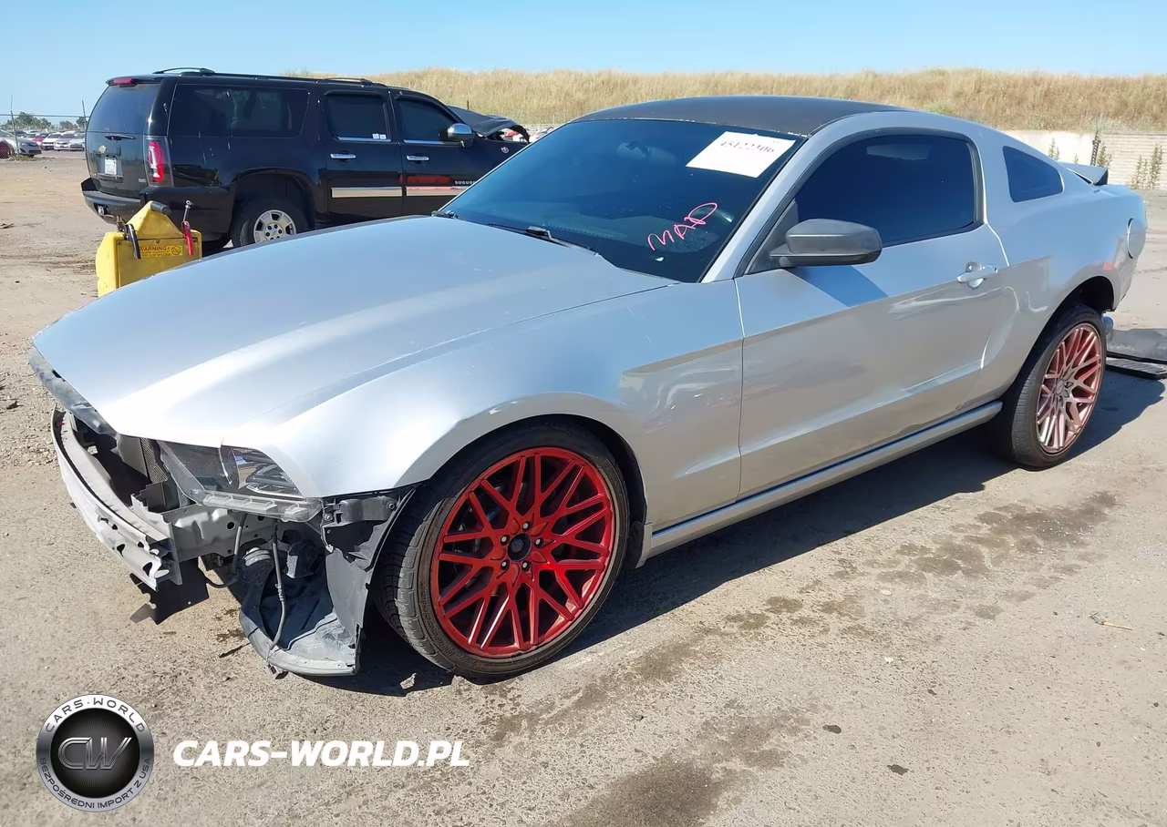 2014 Ford Mustang V6 VIN:1ZVBP8AM1E5242713 - 2