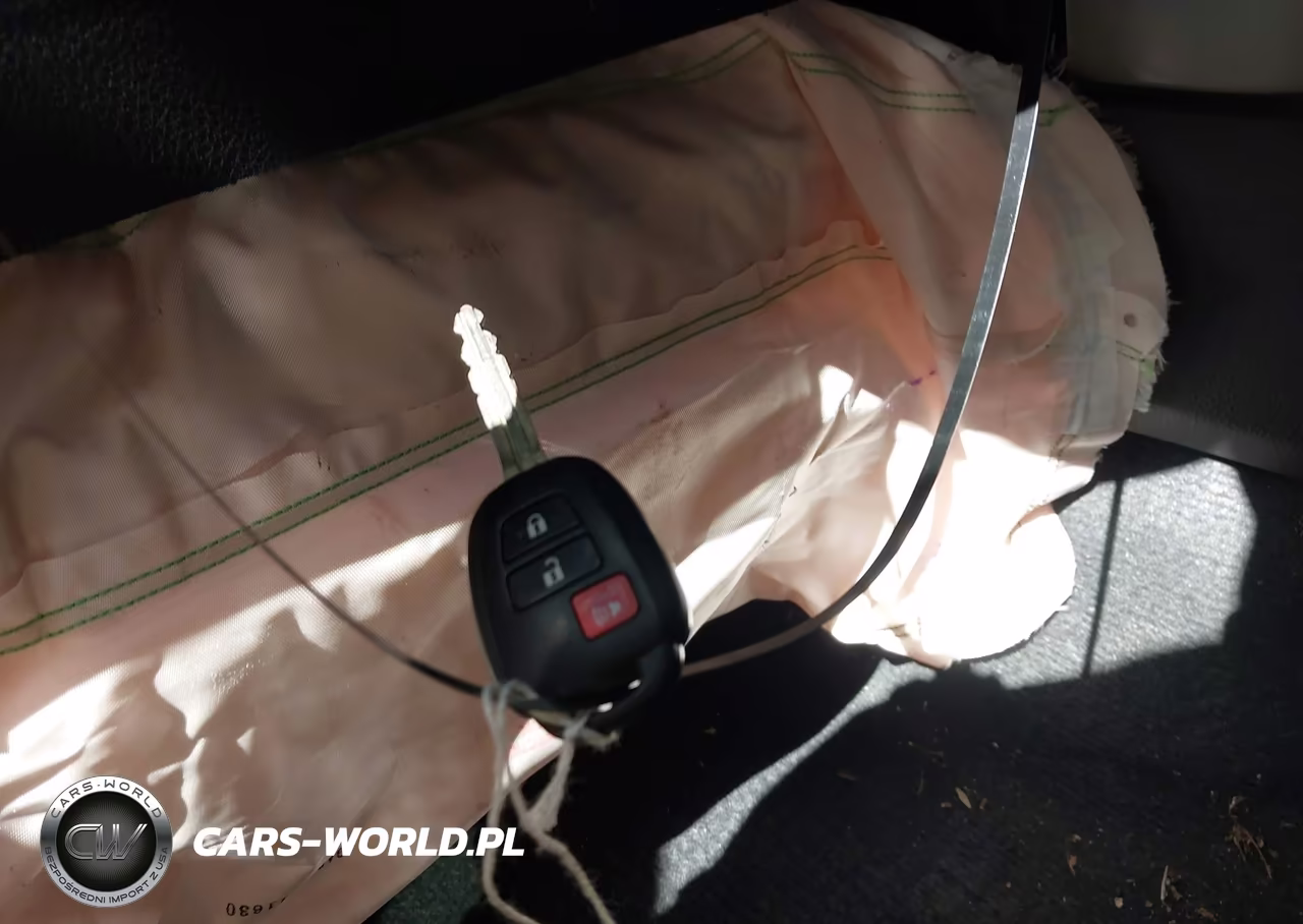 2018 Toyota Rav4 Le VIN:2T3ZFREV0JW420269 - 11