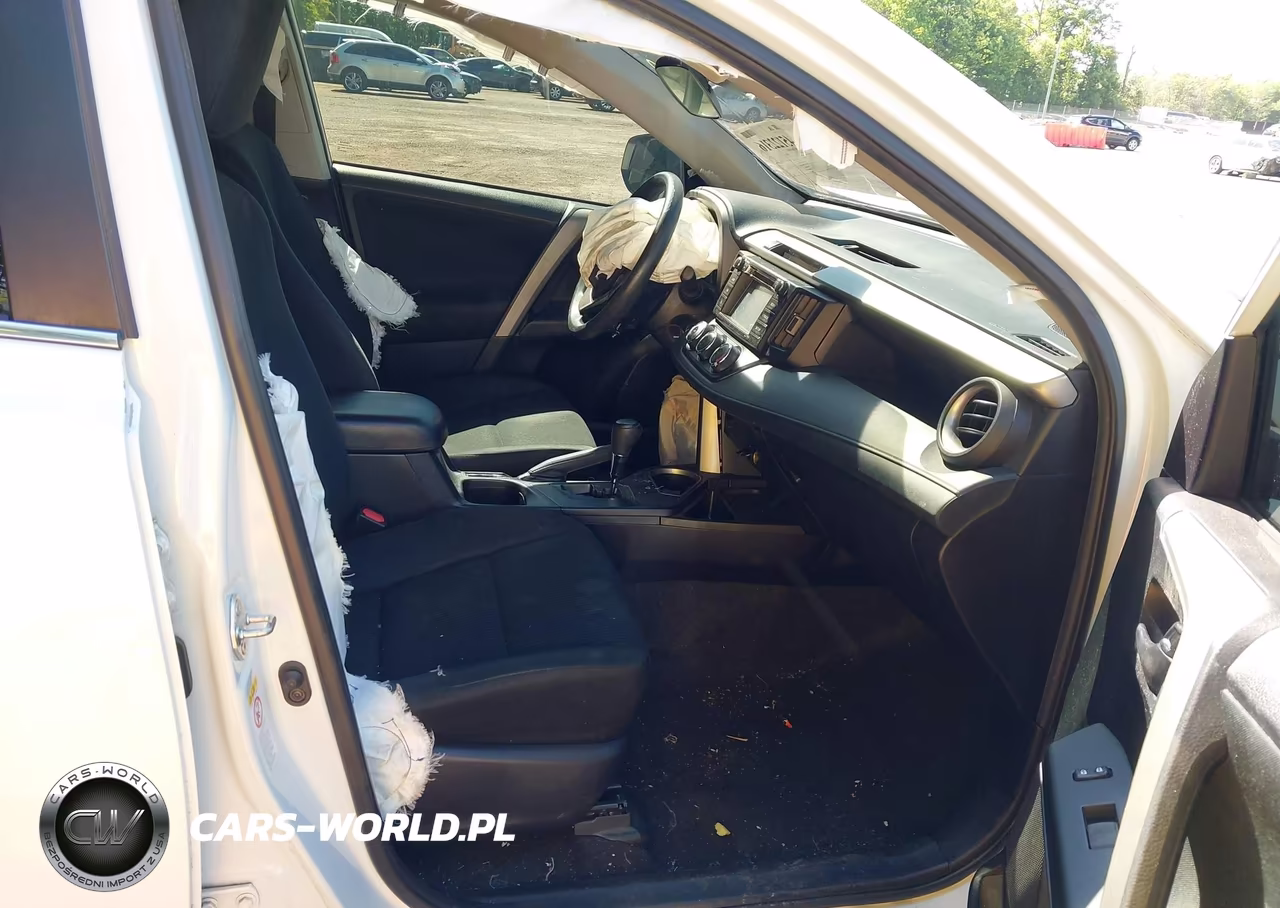 2018 Toyota Rav4 Le VIN:2T3ZFREV0JW420269 - 5