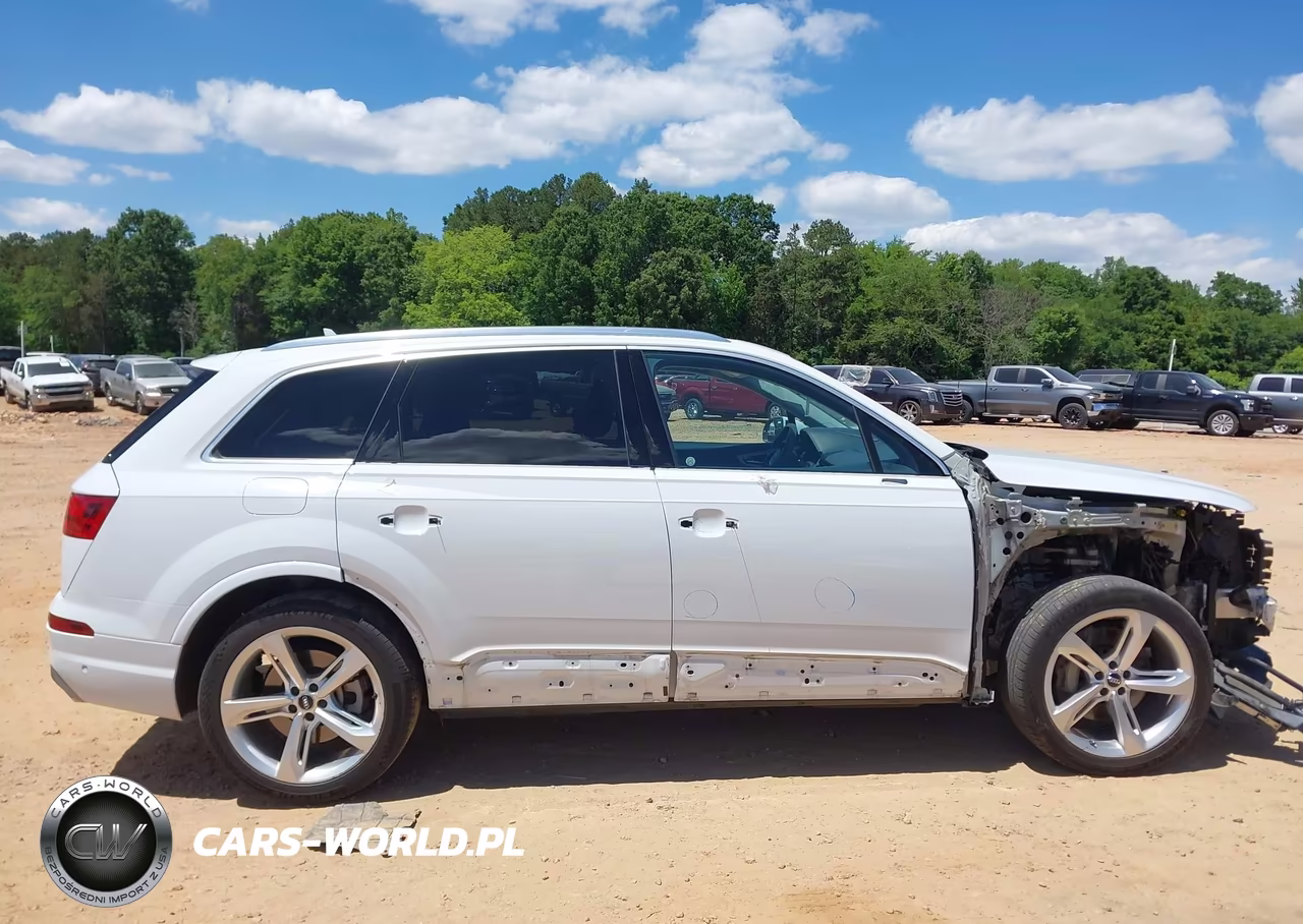 2019 Audi Q7 55 Premium VIN:WA1VAAF72KD007969 - 13