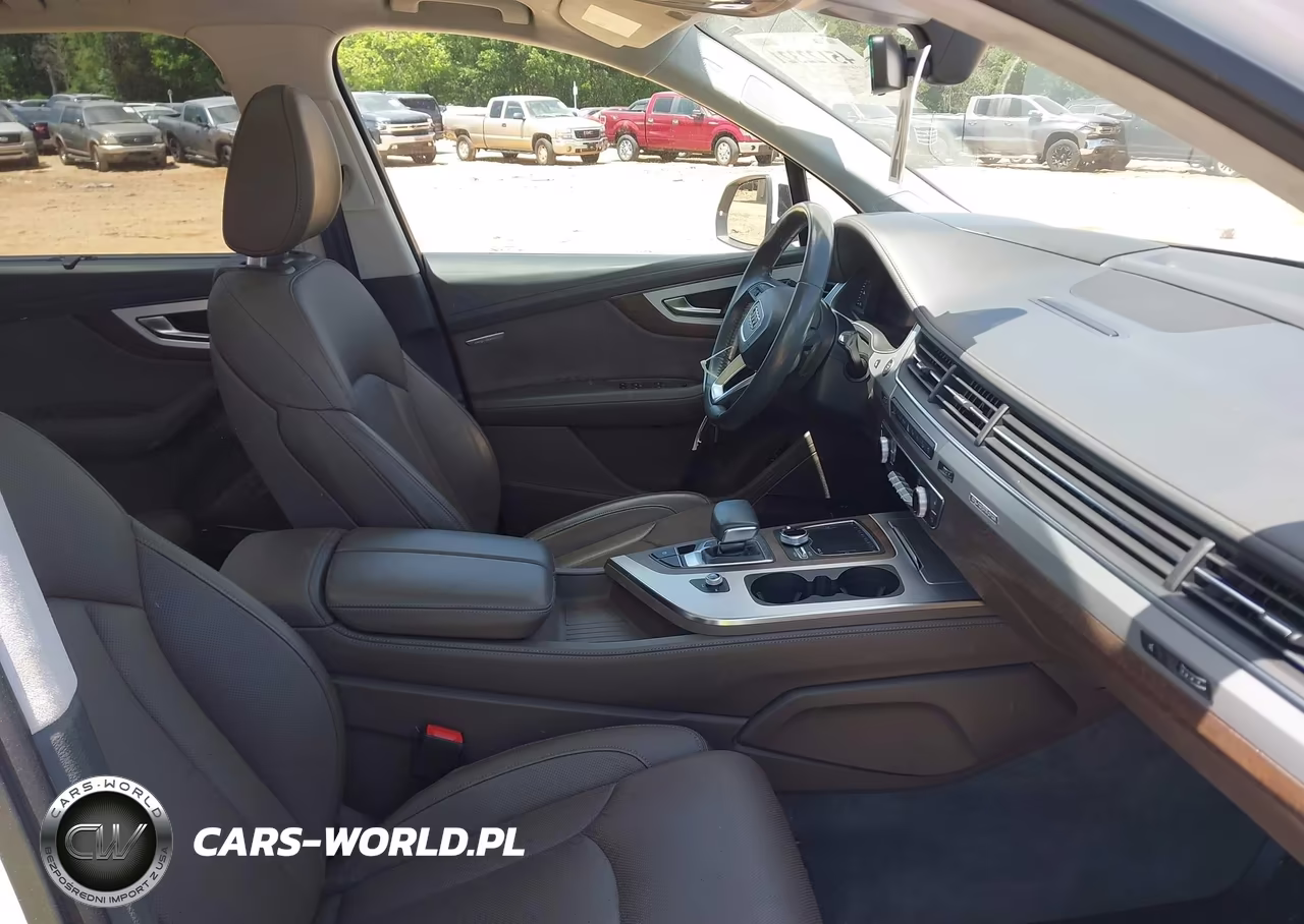 2019 Audi Q7 55 Premium VIN:WA1VAAF72KD007969 - 5