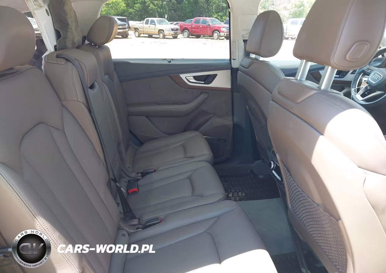 2019 Audi Q7 55 Premium VIN:WA1VAAF72KD007969 - 8