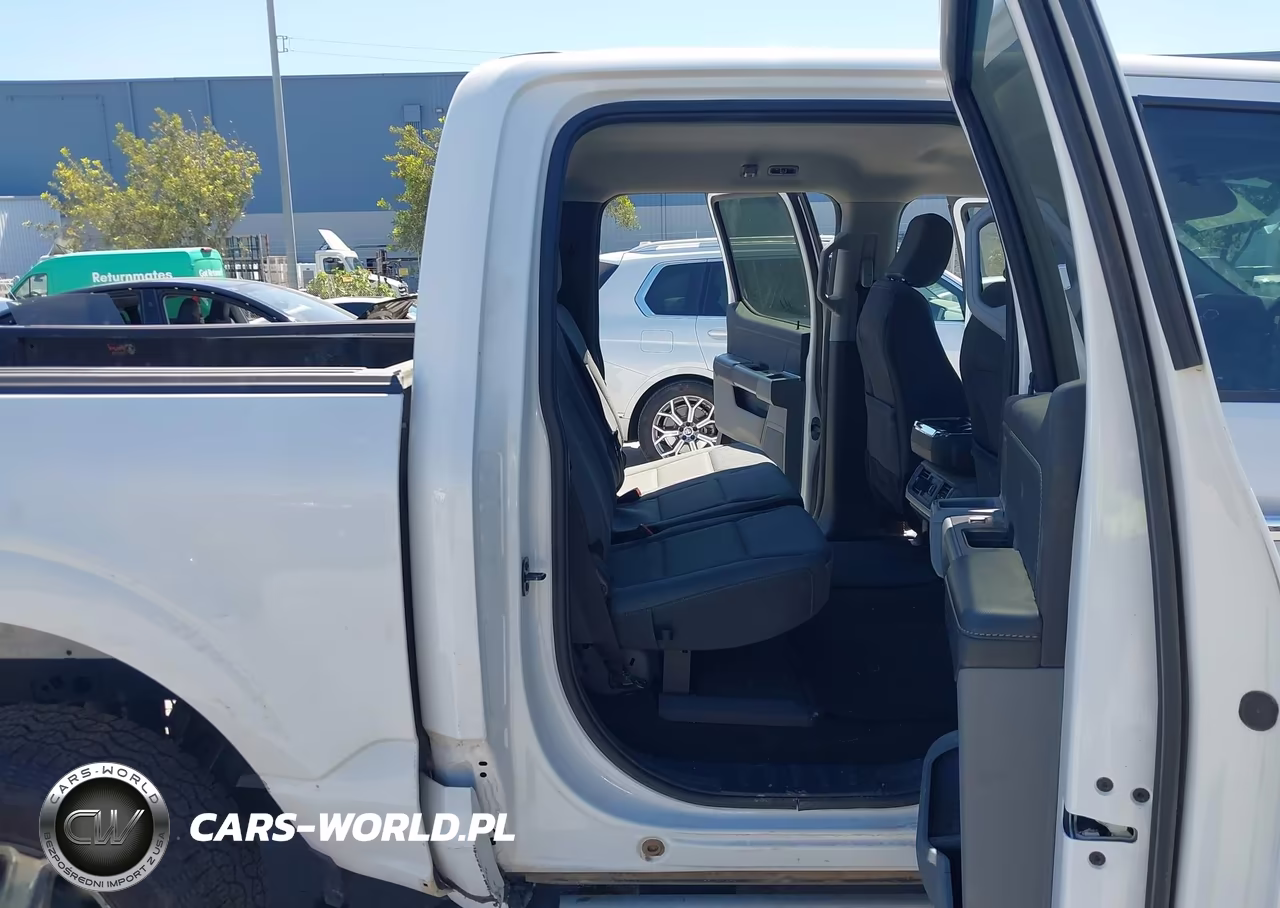 2024 Ford F-150 Xlt VIN:1FTFW3L83RKE28495 - 8
