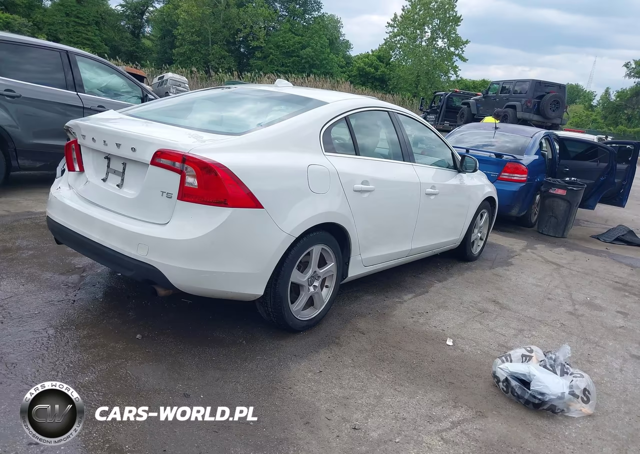 2012 Volvo S60 T5 VIN:YV1622FS9C2080961 - 4