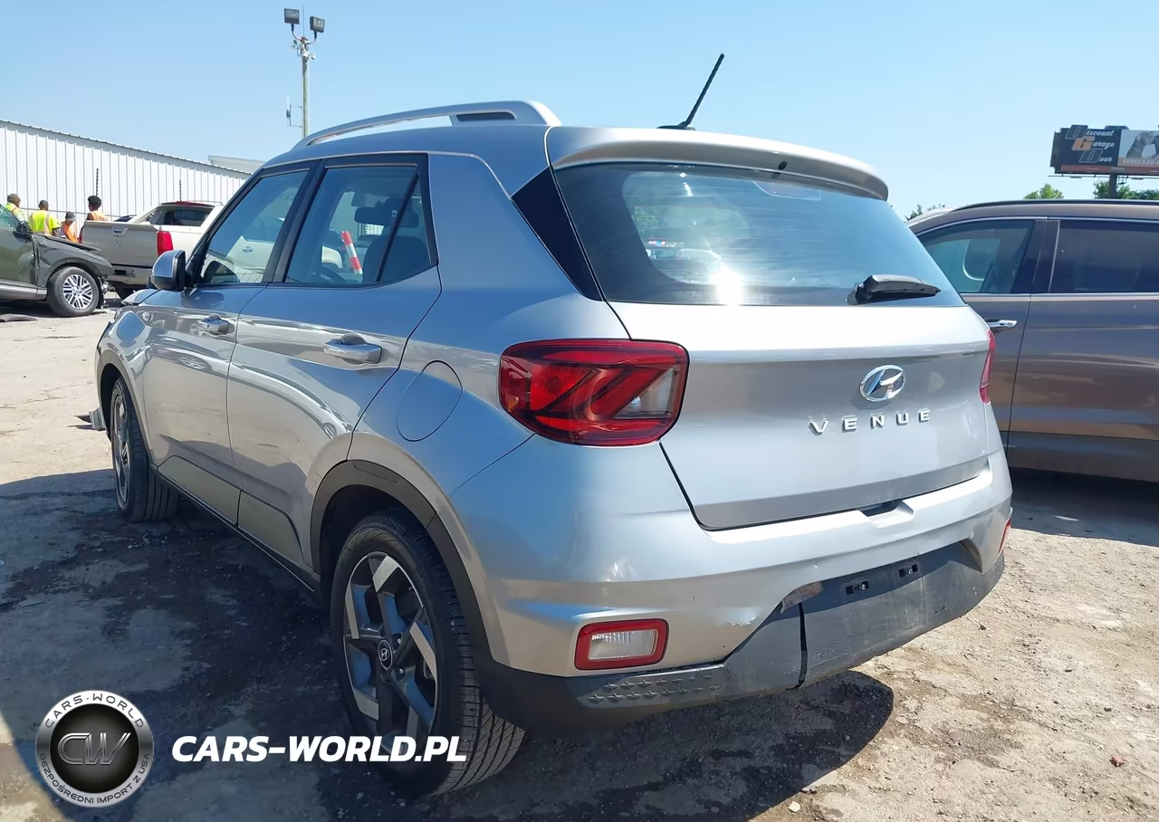 2025 Hyundai Venue Sel VIN:KMHRC8A34SU388363 - 3