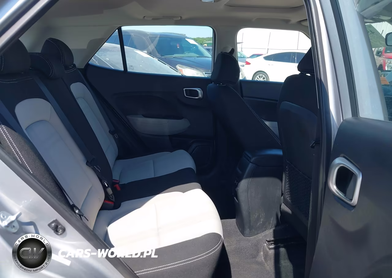 2025 Hyundai Venue Sel VIN:KMHRC8A34SU388363 - 8