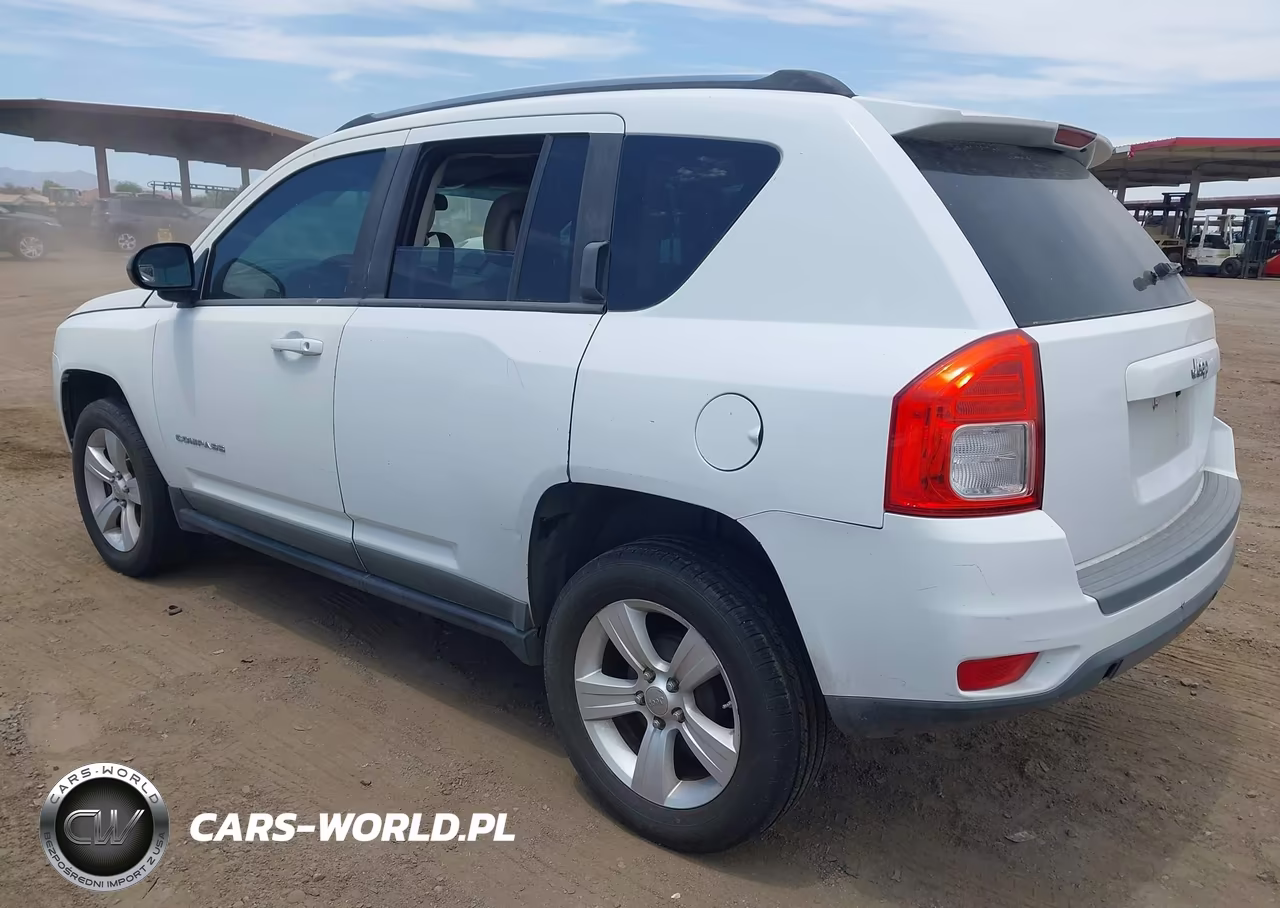 2011 Jeep Compass VIN:1J4NT1FB3BD170788 - 3