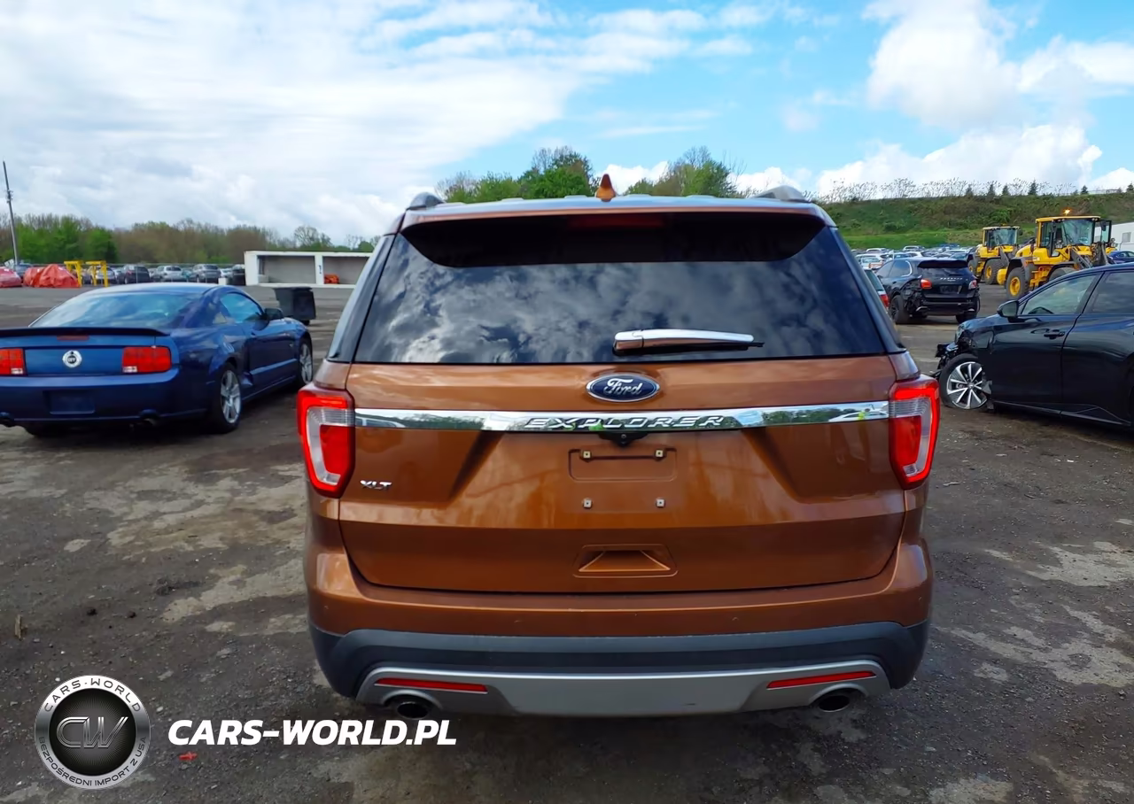 2017 Ford Explorer Xlt VIN:1FM5K7D8XHGA03057 - 16