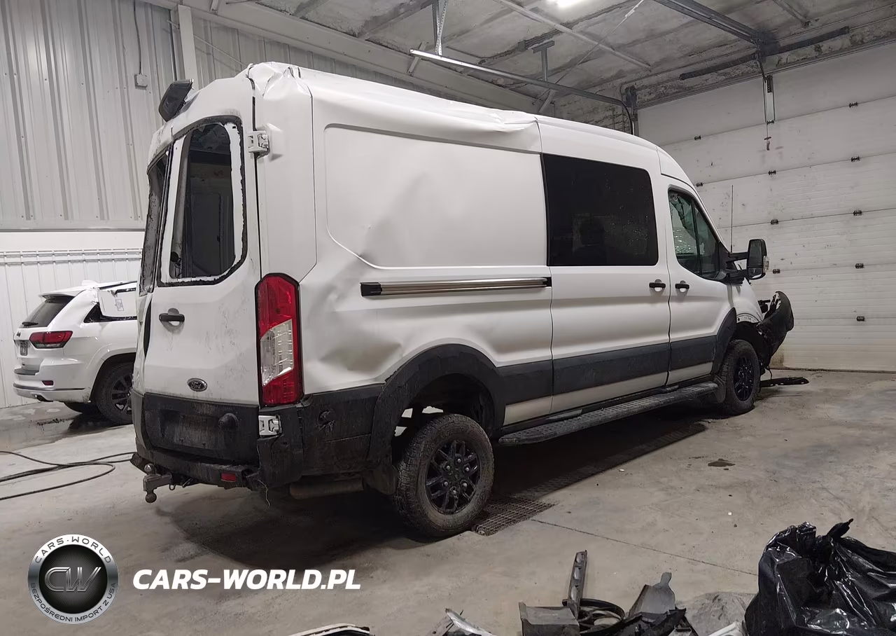 2024 Ford Transit-350 VIN:1FTBW2CG4RKA17557 - 4