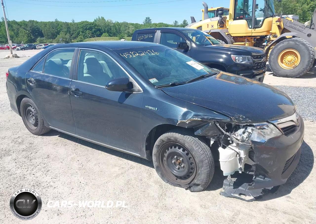 2013 Toyota Camry Hybrid Le – zdjęcie 1 z 17