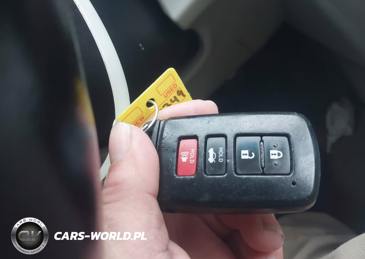 2013 Toyota Camry Hybrid Le VIN:4T1BD1FK2DU071819 - 11