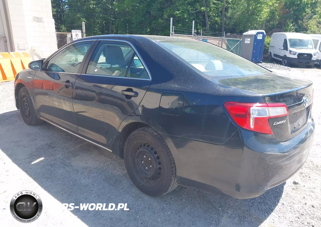 2013 Toyota Camry Hybrid Le VIN:4T1BD1FK2DU071819 - 3