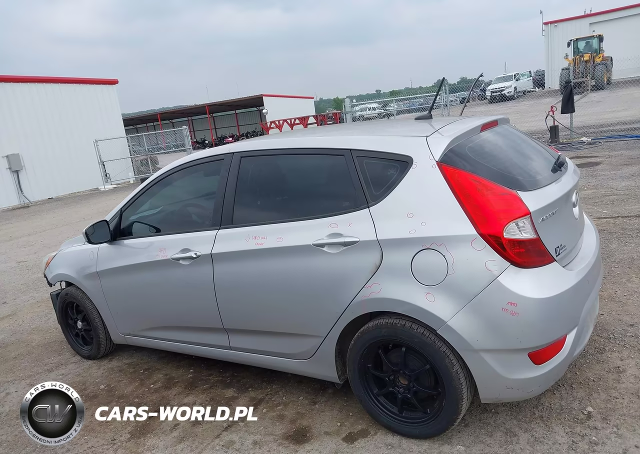 2015 Hyundai Accent Gs VIN:KMHCT5AE2FU212584 - 15