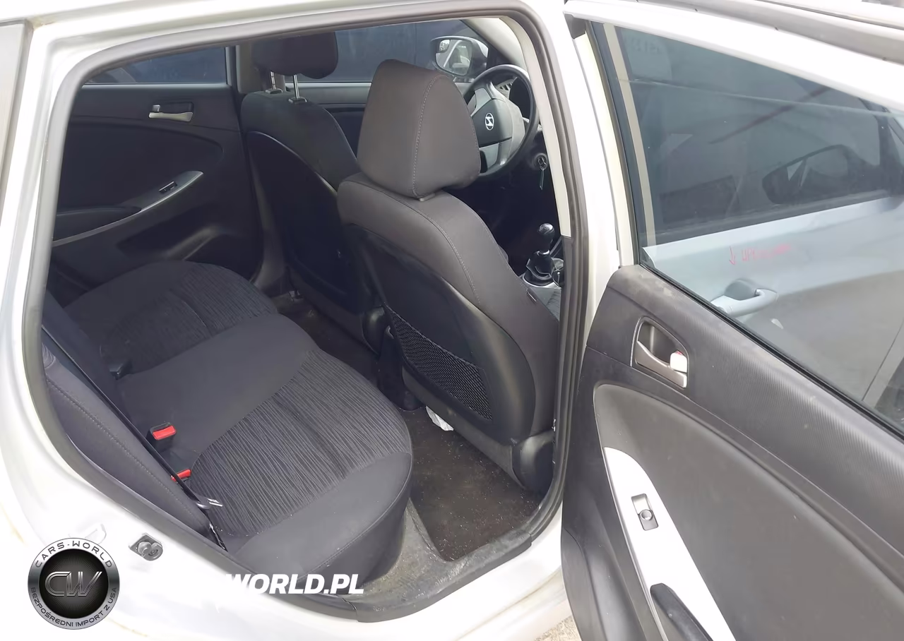 2015 Hyundai Accent Gs VIN:KMHCT5AE2FU212584 - 8