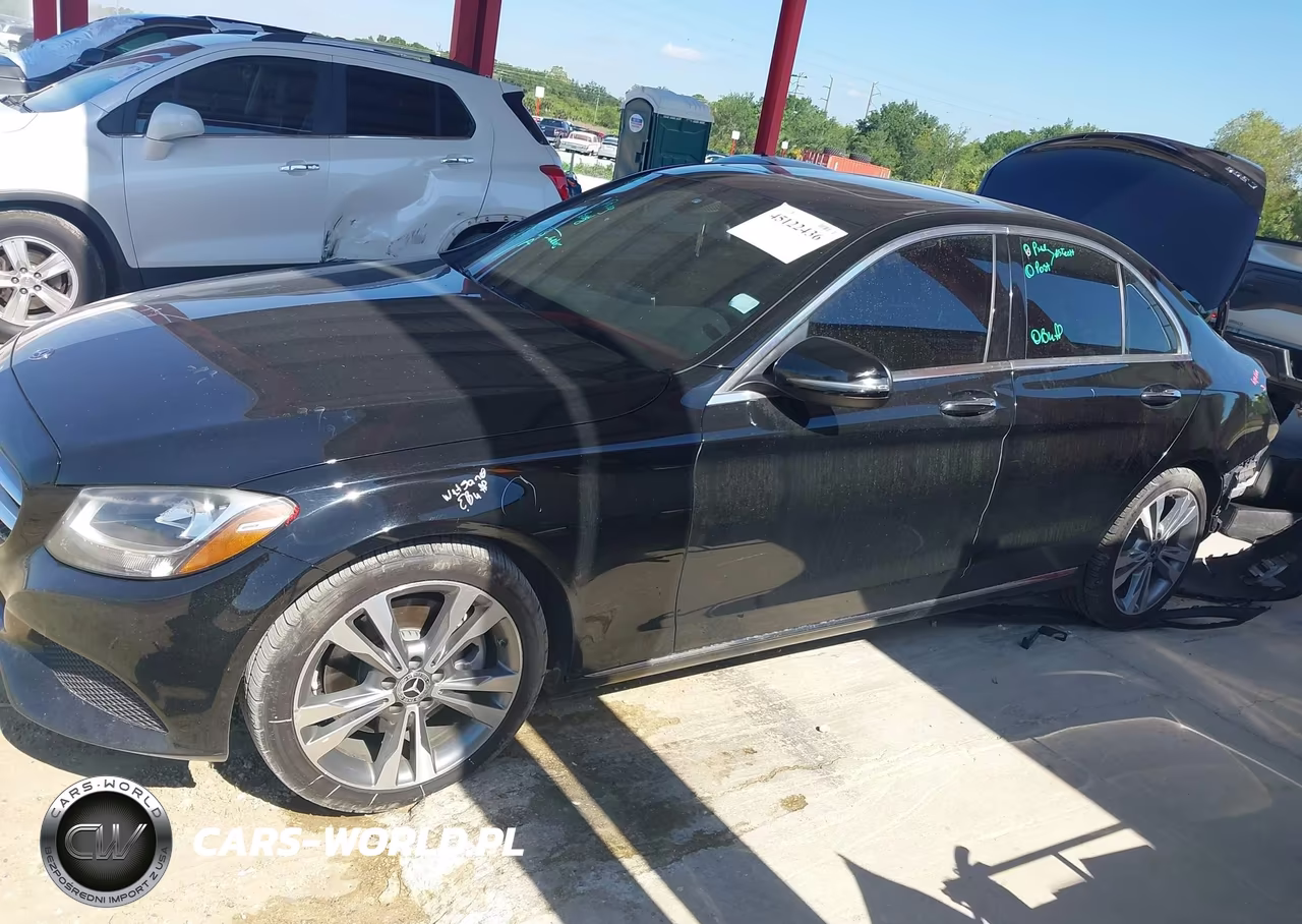 2018 Mercedes-Benz C 300 VIN:55SWF4JB4JU276148 - 15