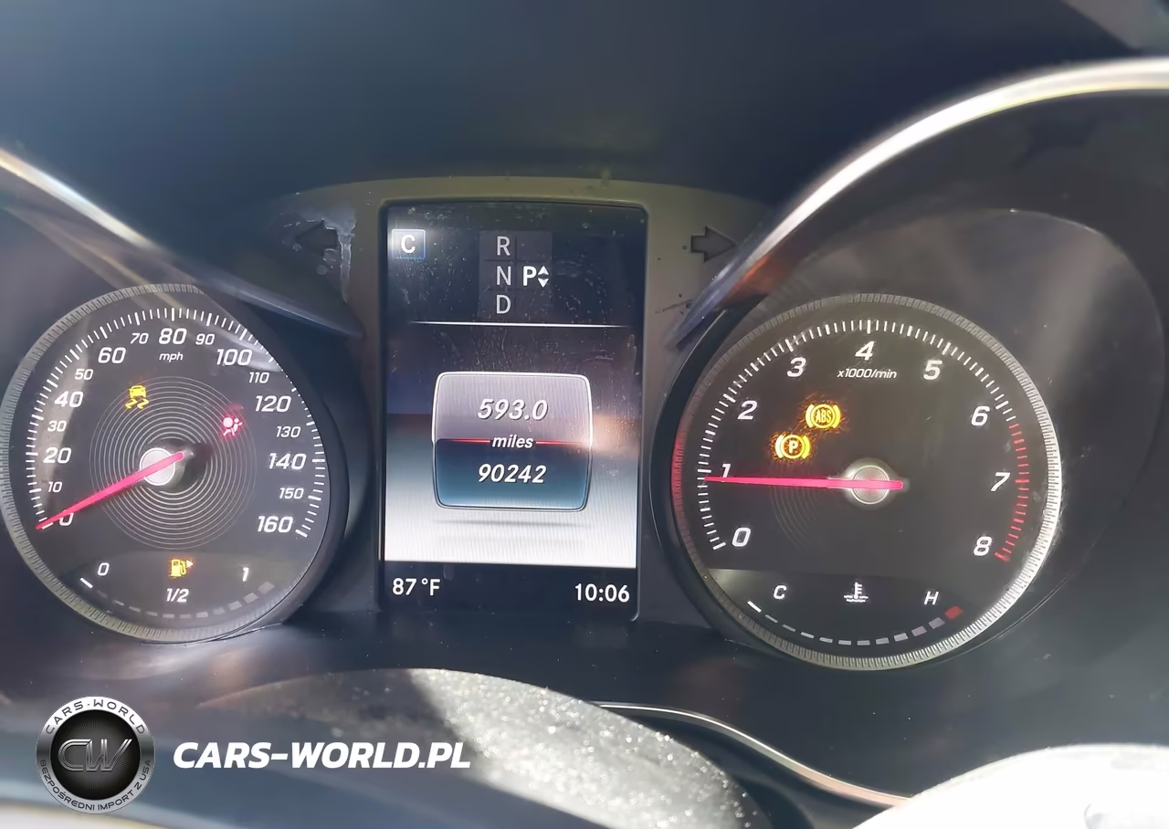 2018 Mercedes-Benz C 300 VIN:55SWF4JB4JU276148 - 7