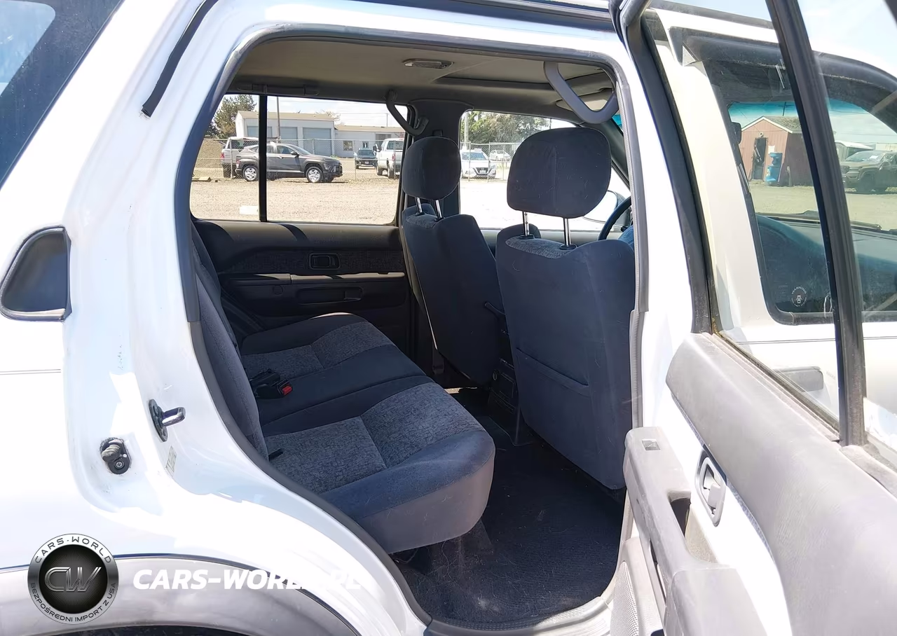 1998 Nissan Pathfinder Le-Se-Xe VIN:JN8AR05Y9WW268337 - 8