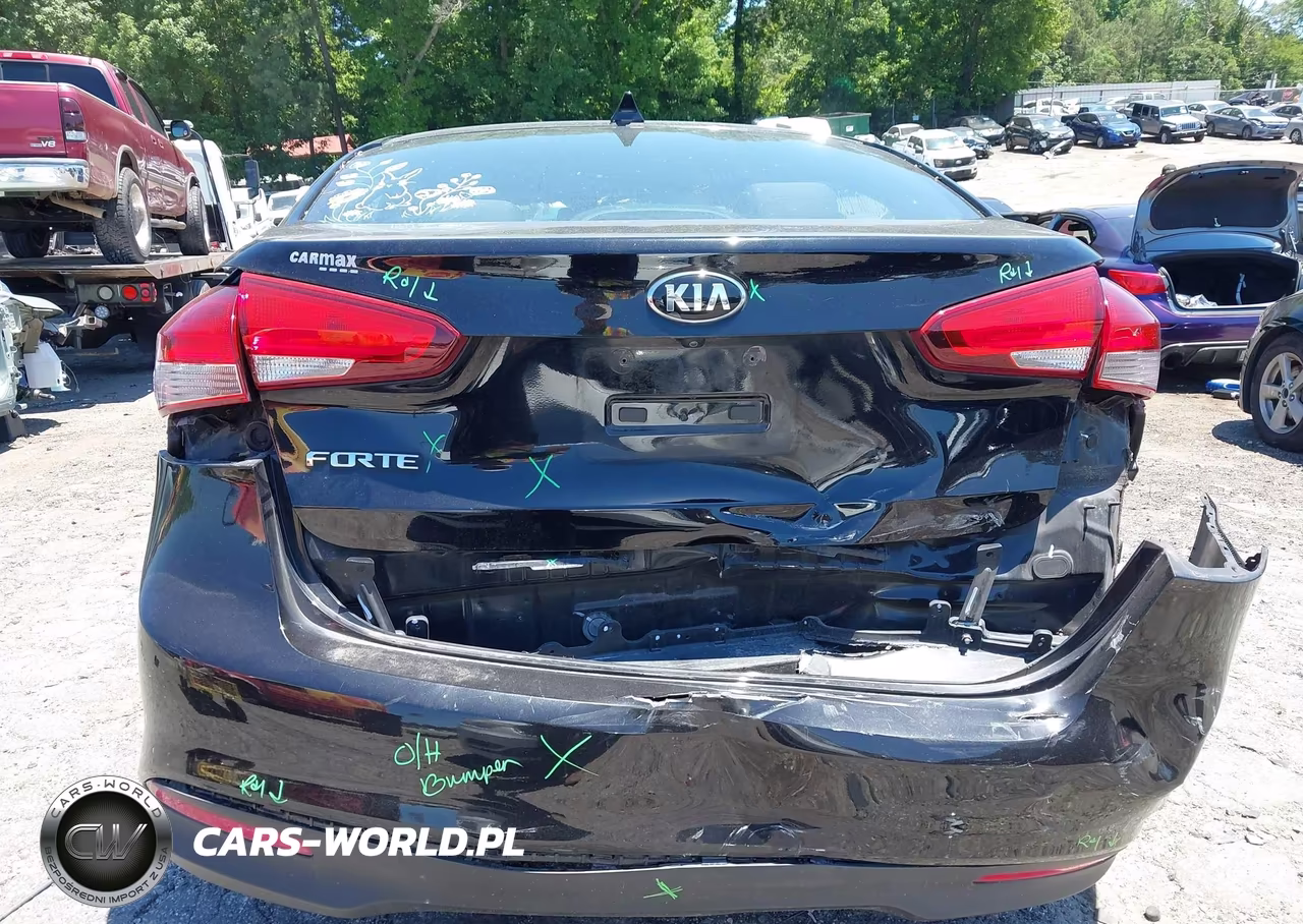 2018 Kia Forte Lx VIN:3KPFL4A79JE256358 - 16