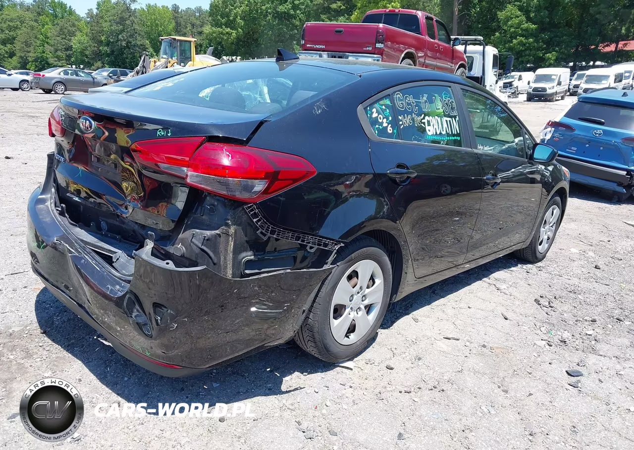 2018 Kia Forte Lx VIN:3KPFL4A79JE256358 - 4