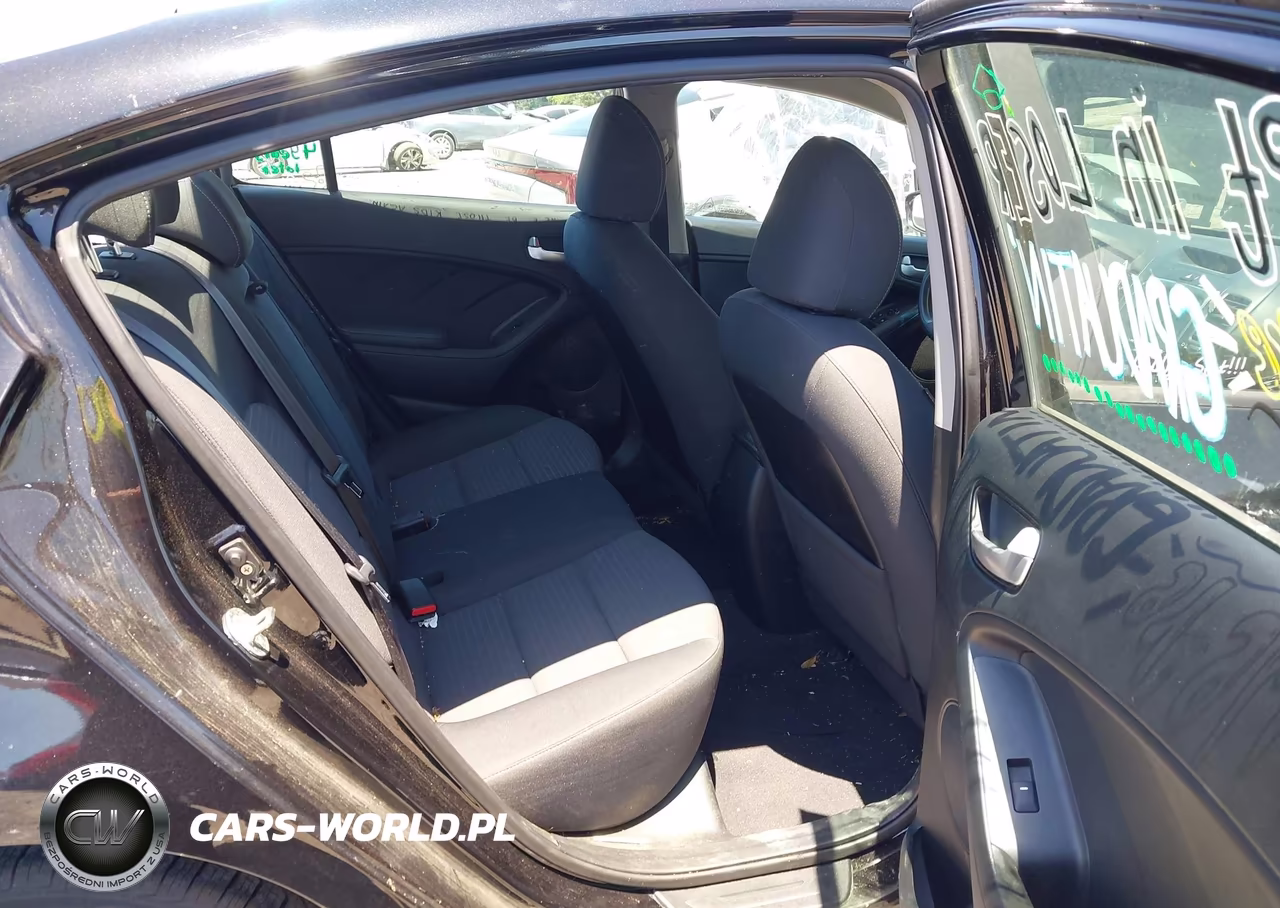 2018 Kia Forte Lx VIN:3KPFL4A79JE256358 - 8