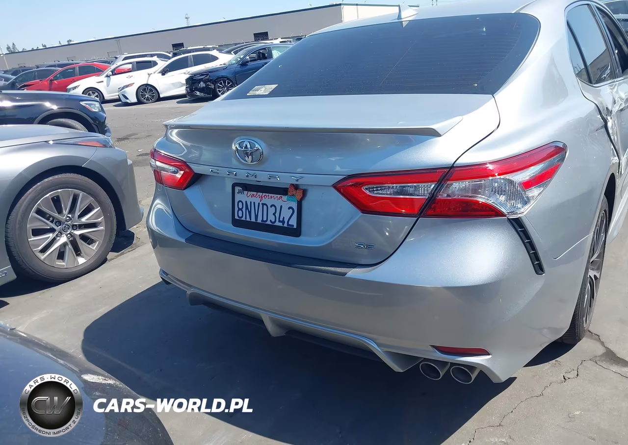 2020 Toyota Camry Se VIN:4T1G11AK3LU907674 - 16