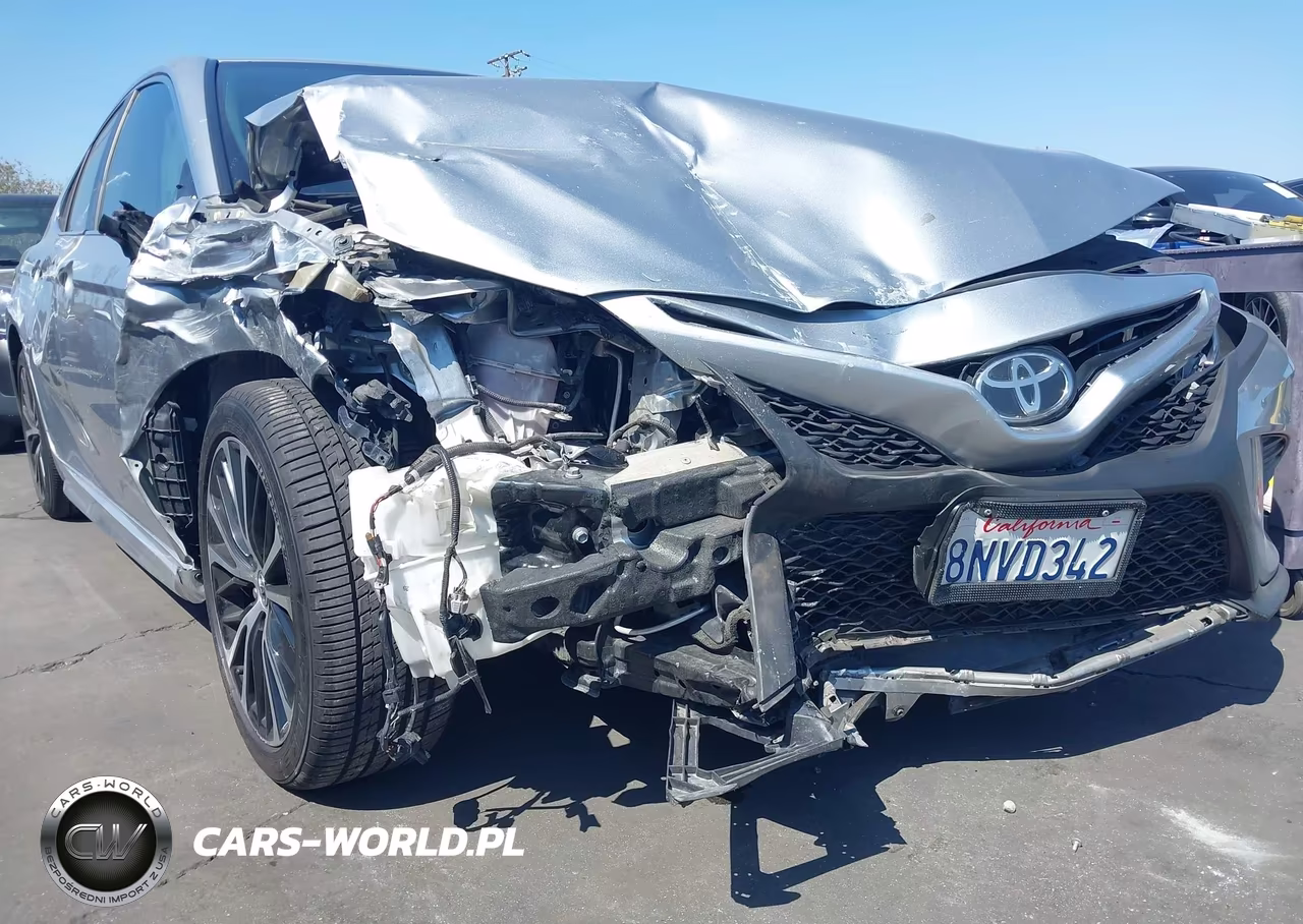 2020 Toyota Camry Se VIN:4T1G11AK3LU907674 - 17