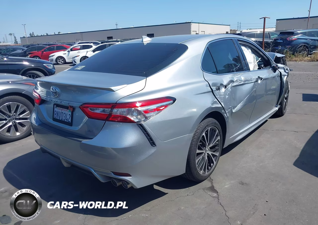 2020 Toyota Camry Se VIN:4T1G11AK3LU907674 - 4