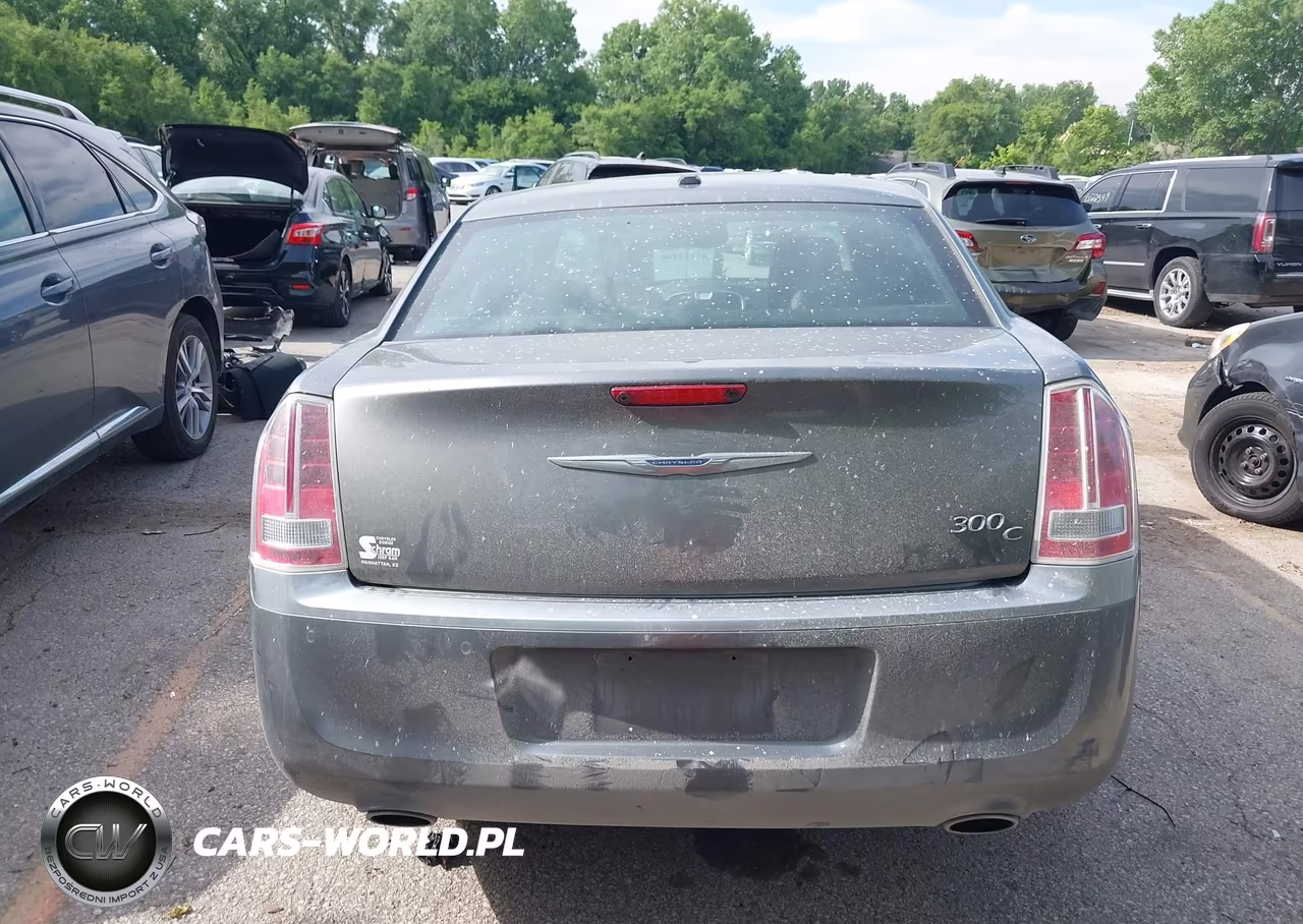 2012 Chrysler 300C Luxury Series VIN:2C3CCAPT7CH313321 - 17
