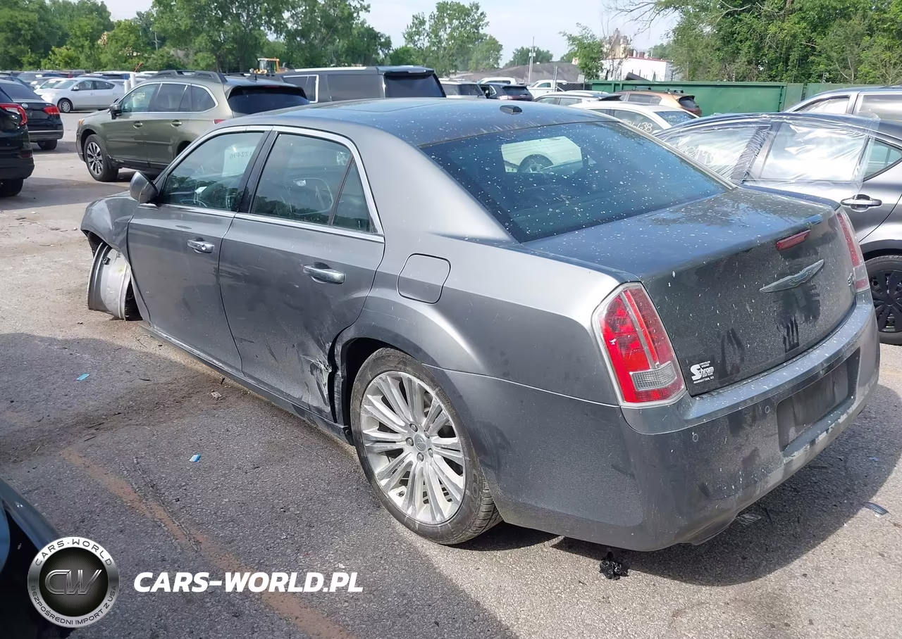 2012 Chrysler 300C Luxury Series VIN:2C3CCAPT7CH313321 - 3