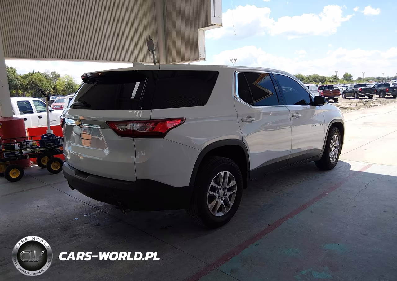 2018 Chevrolet Traverse Ls VIN:1GNERFKWXJJ117250 - 4