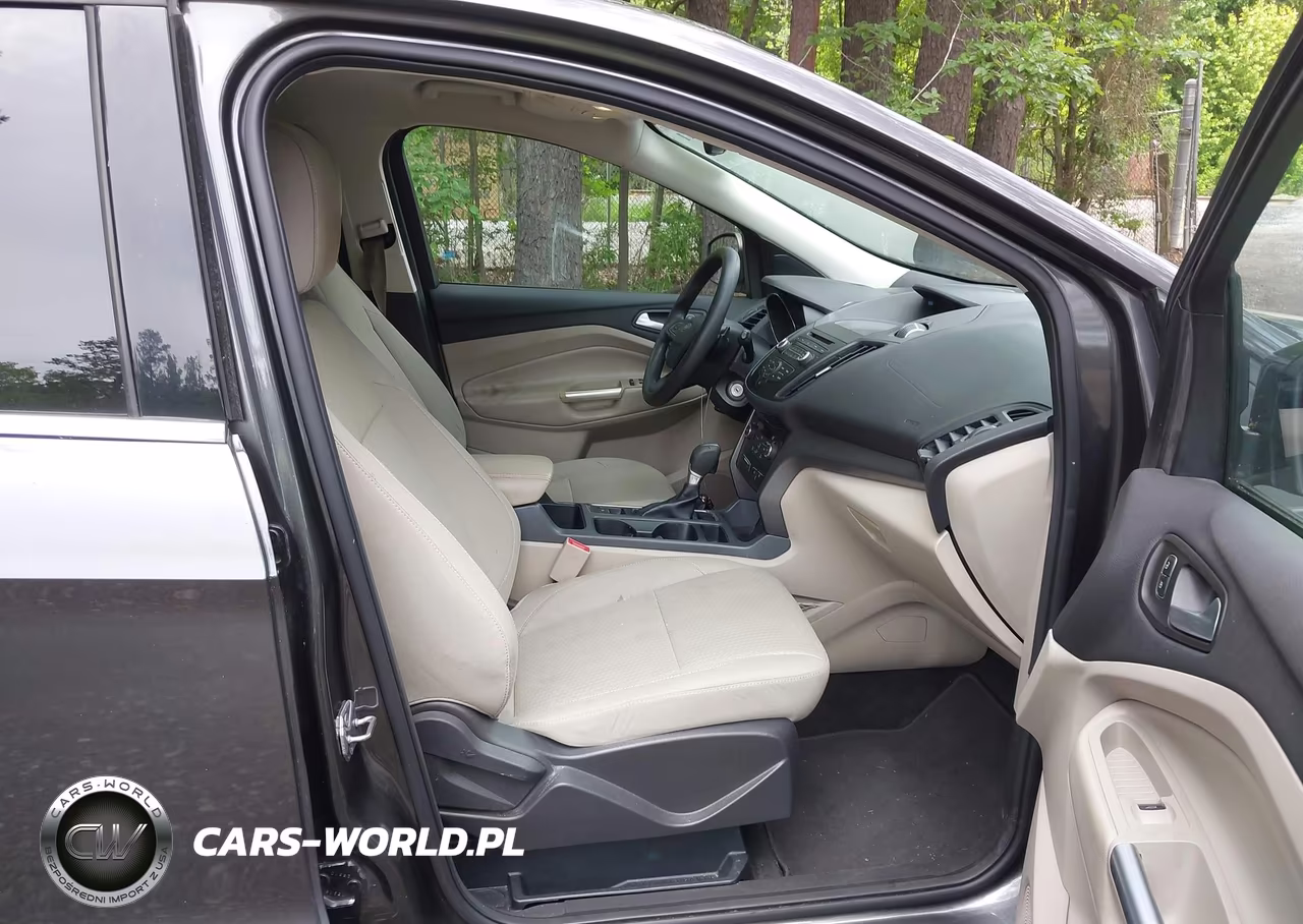 2017 Ford Escape Se VIN:1FMCU0GD2HUB57233 - 5