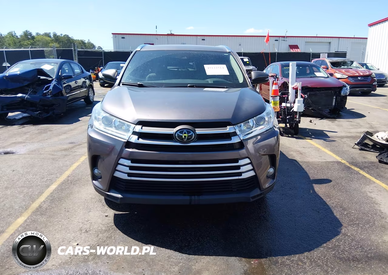 2019 Toyota Highlander Xle VIN:5TDKZRFH5KS561245 - 12