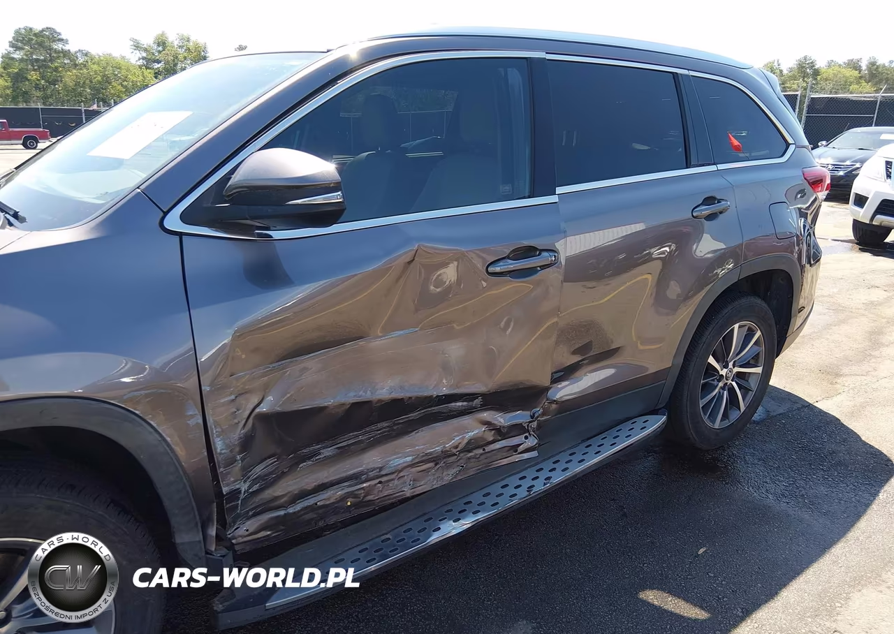 2019 Toyota Highlander Xle VIN:5TDKZRFH5KS561245 - 6