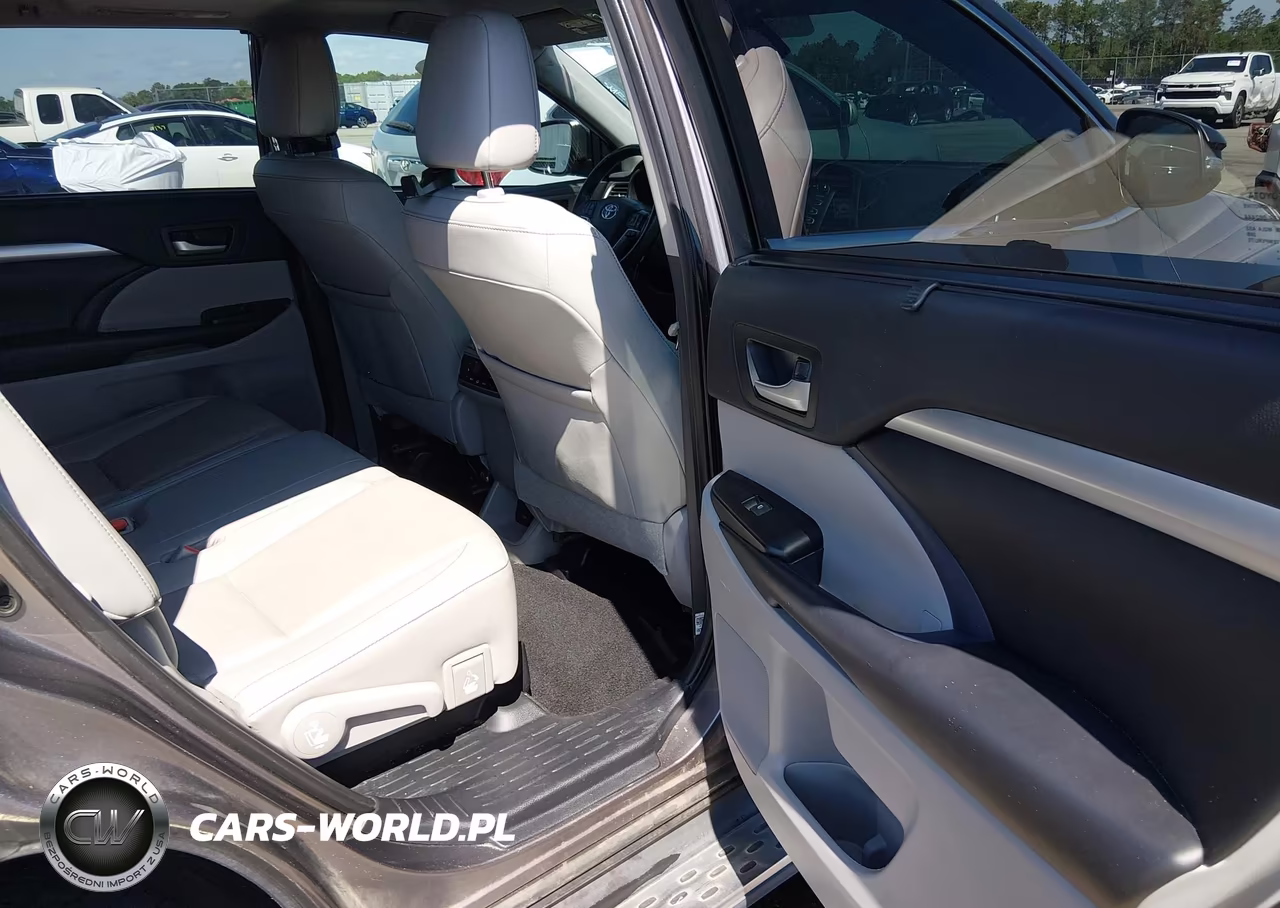2019 Toyota Highlander Xle VIN:5TDKZRFH5KS561245 - 8