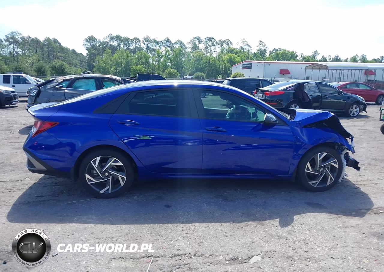 2025 Hyundai Elantra Sel Sport VIN:KMHLM4DG7SU031544 - 13