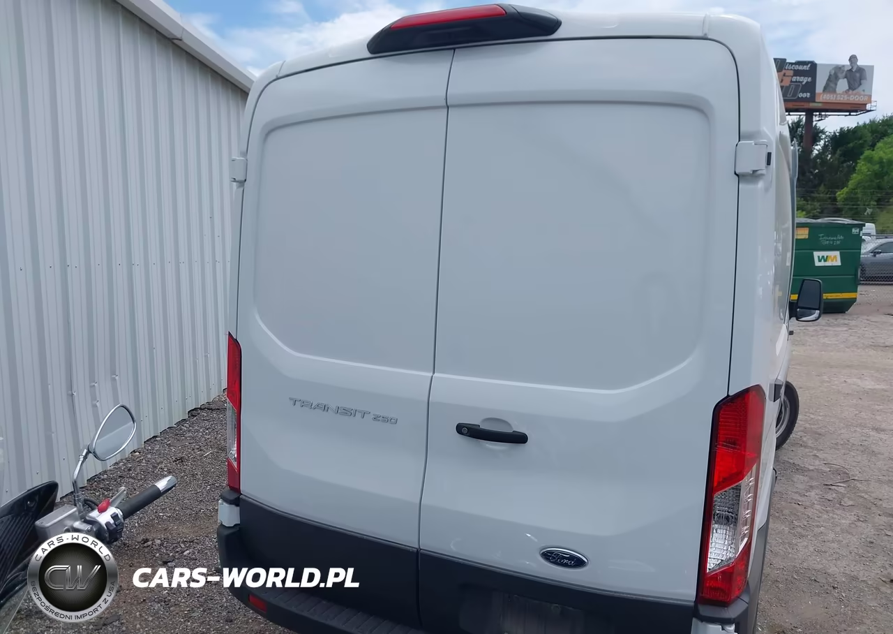 2025 Ford Transit-250 VIN:1FTBR1C89SKB19114 - 17
