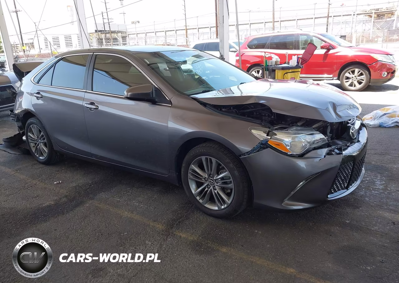 2015 Toyota Camry Se – zdjęcie 1 z 16