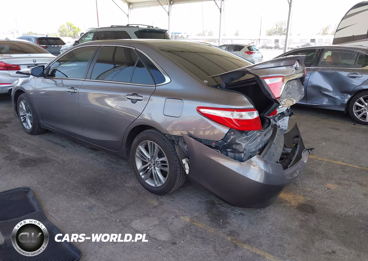 2015 Toyota Camry Se VIN:4T1BF1FK3FU983825 - 3