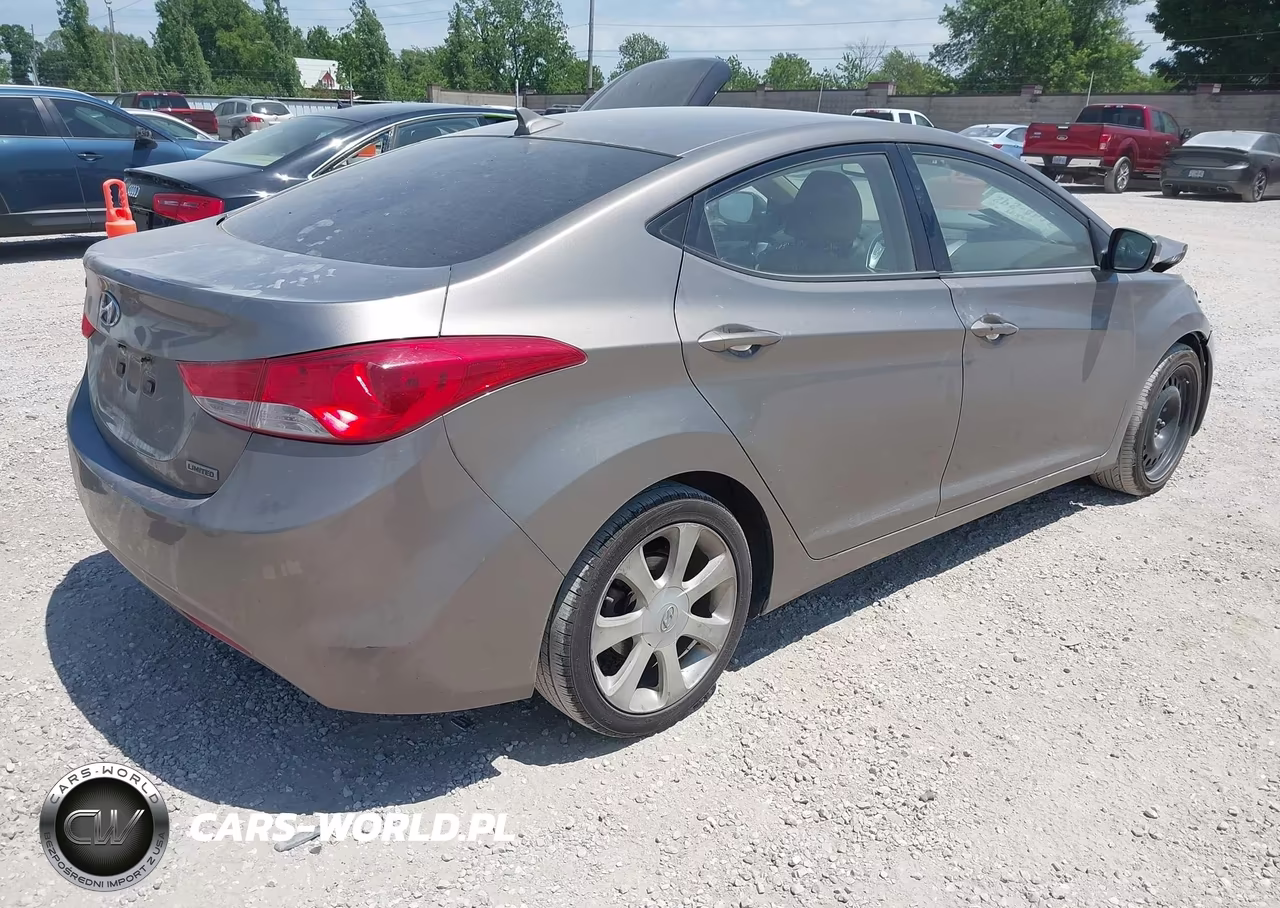 2012 Hyundai Elantra Limited VIN:5NPDH4AE8CH107431 - 4
