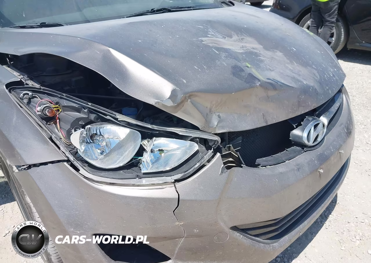 2012 Hyundai Elantra Limited VIN:5NPDH4AE8CH107431 - 6