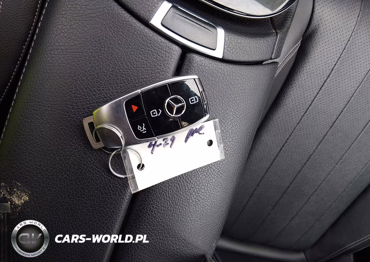 2017 Mercedes-Benz E 300 4Matic VIN:WDDZF4KB3HA208347 - 11