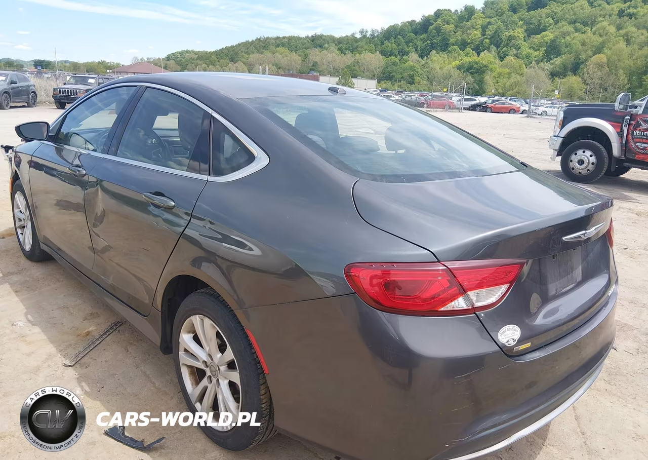2015 Chrysler 200 Limited VIN:1C3CCCAB1FN688290 - 3