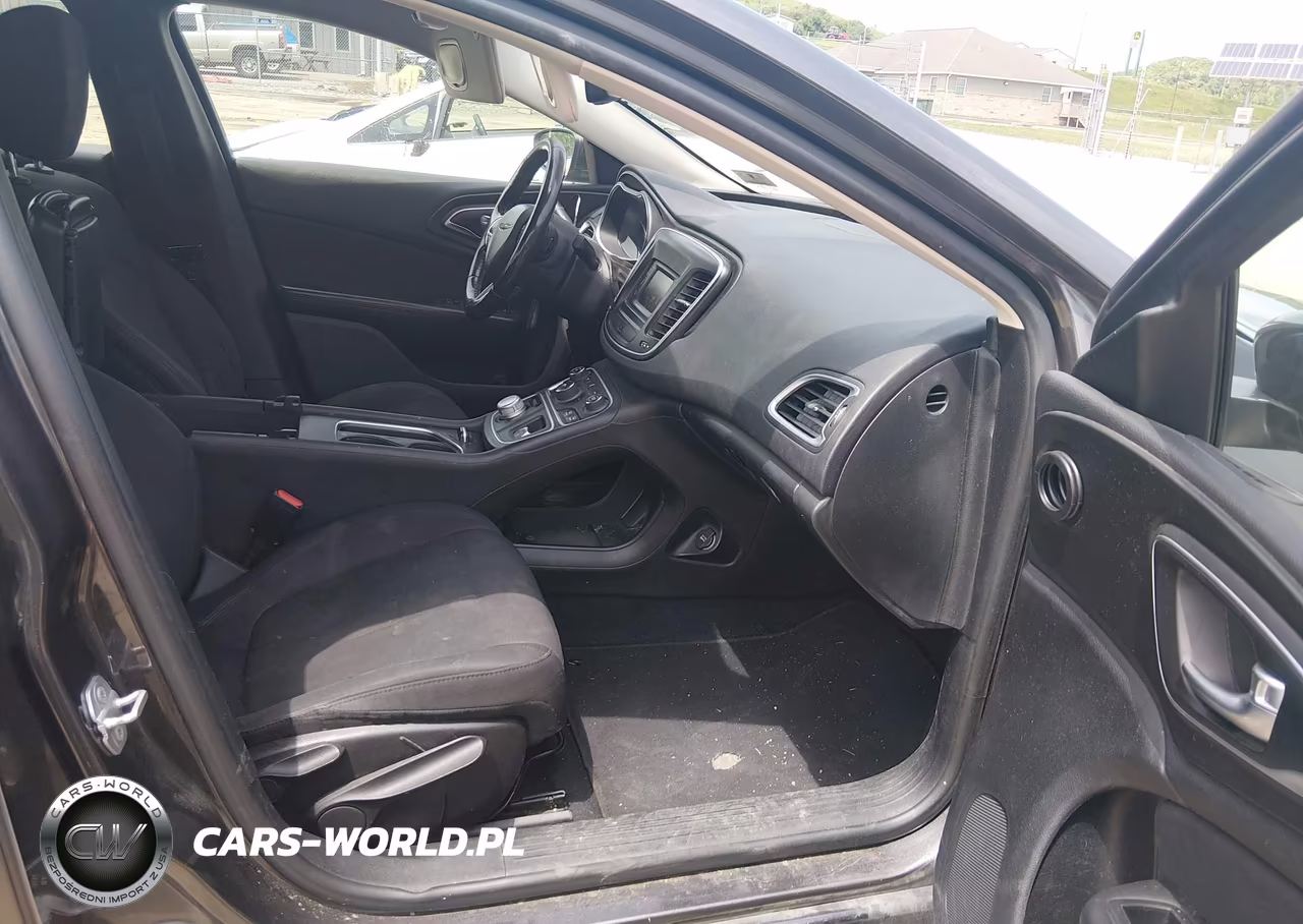 2015 Chrysler 200 Limited VIN:1C3CCCAB1FN688290 - 5
