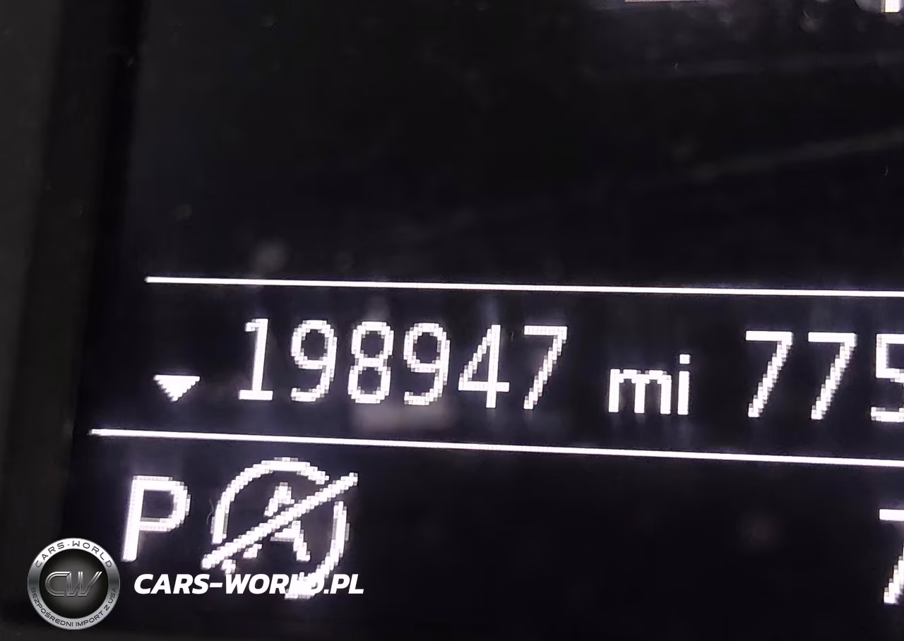 2018 Audi A3 2.0T Premium-2.0T Tech Premium VIN:WAUAUHFF6J1055385 - 15