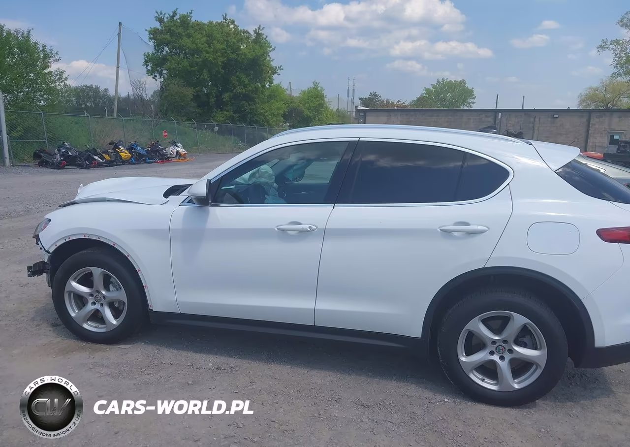 2018 Alfa Romeo Stelvio Awd VIN:ZASFAKAN8J7B83726 - 14