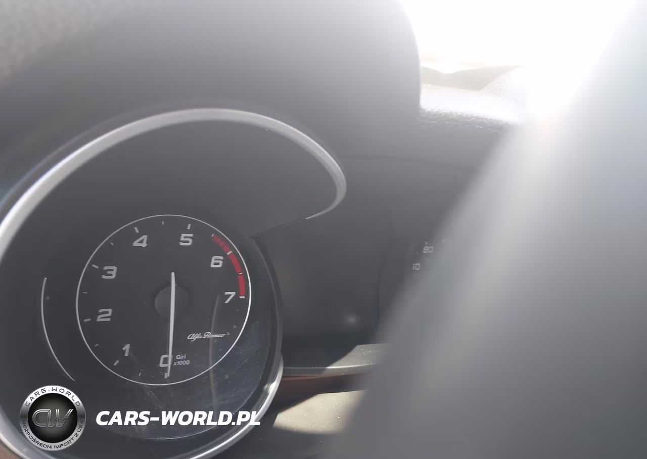 2018 Alfa Romeo Stelvio Awd VIN:ZASFAKAN8J7B83726 - 15