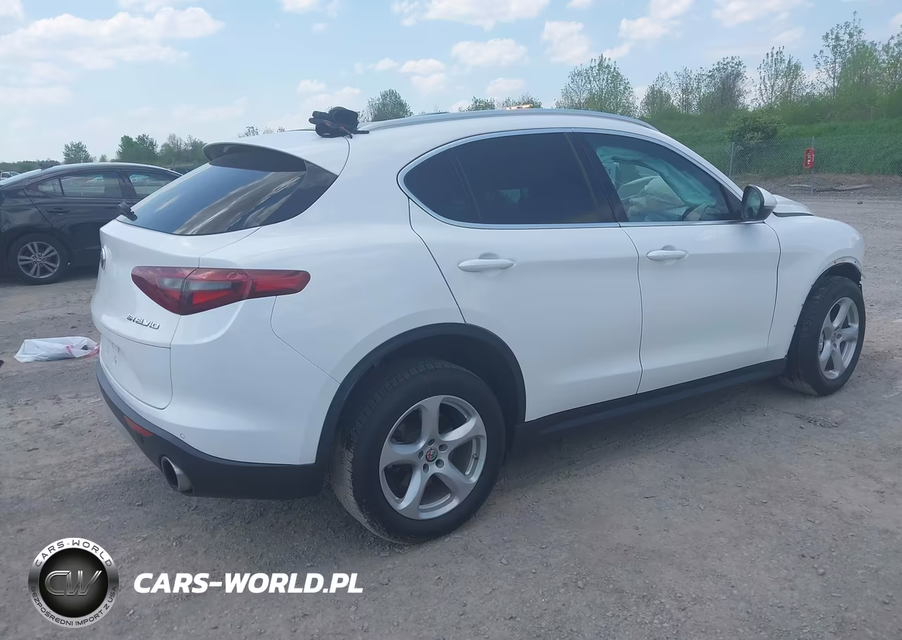 2018 Alfa Romeo Stelvio Awd VIN:ZASFAKAN8J7B83726 - 4