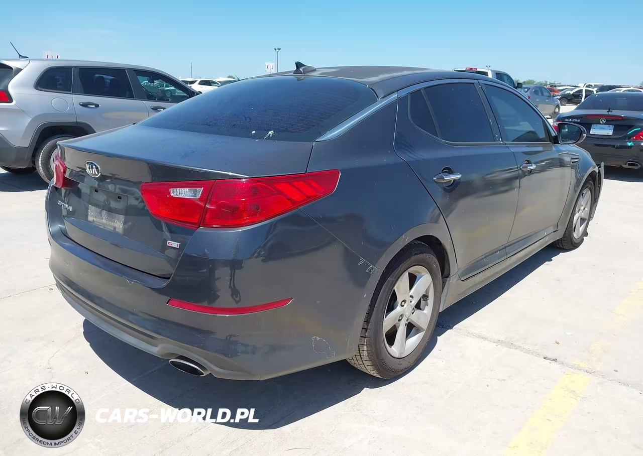 2015 Kia Optima Lx VIN:KNAGM4A74F5628805 - 4