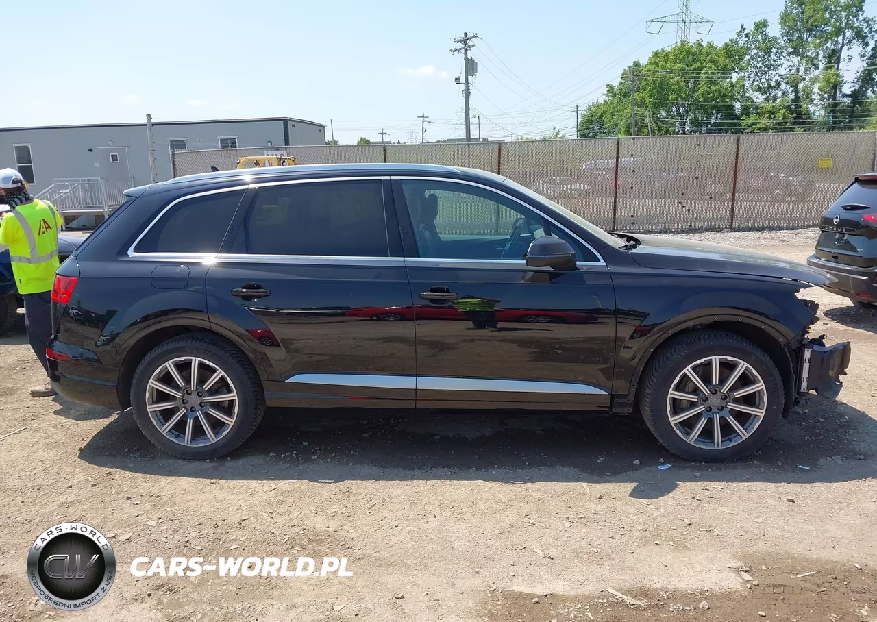 2018 Audi Q7 3.0T Premium VIN:WA1VAAF72JD020266 - 14