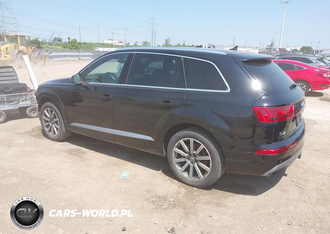 2018 Audi Q7 3.0T Premium VIN:WA1VAAF72JD020266 - 3